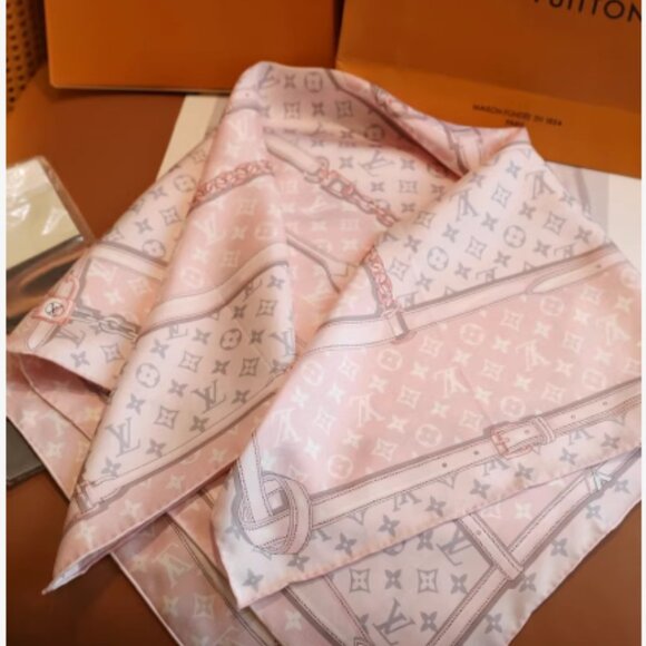 Louis Vuitton Shawl - Picture 1 of 5